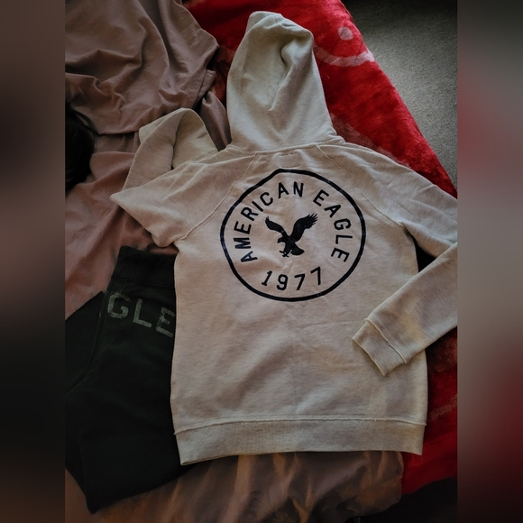 American eagle bundle, women's size medium. - Picture 12 of 14